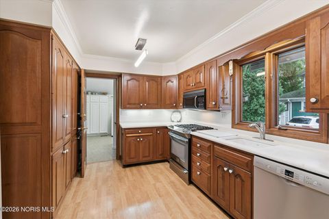 Tiny photo for 424 E Front Street, Perrysburg, OH 43551 (MLS # 10003534)