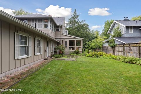 Tiny photo for 424 E Front Street, Perrysburg, OH 43551 (MLS # 10003534)