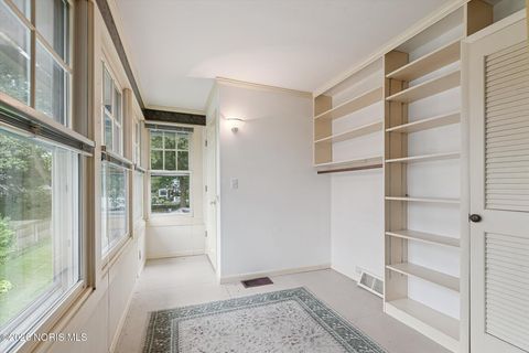 Tiny photo for 424 E Front Street, Perrysburg, OH 43551 (MLS # 10003534)