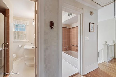 Tiny photo for 424 E Front Street, Perrysburg, OH 43551 (MLS # 10003534)