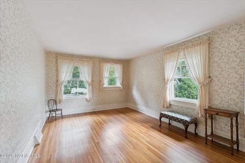 Tiny photo for 424 E Front Street, Perrysburg, OH 43551 (MLS # 10003534)