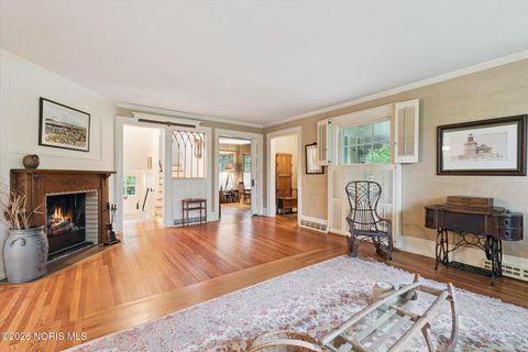 Tiny photo for 424 E Front Street, Perrysburg, OH 43551 (MLS # 10003534)