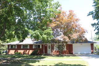 Photo of 3420 Mapleview Drive, Toledo, OH 43623 (MLS # 10011548)