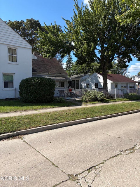 Tiny photo for 4037 Bowen Road, Toledo, OH 43613 (MLS # 10013315)