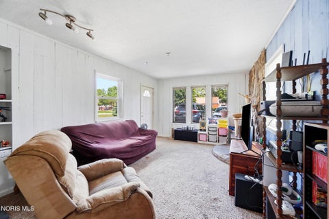 Tiny photo for 4 Greenbrier Court, Bowling Green, OH 43402 (MLS # 10010116)