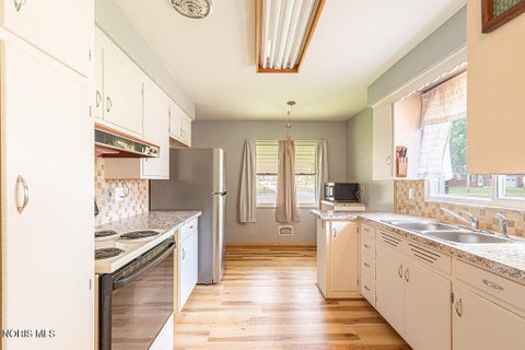 Tiny photo for 3464 Radisson Avenue, Toledo, OH 43614 (MLS # 10013110)