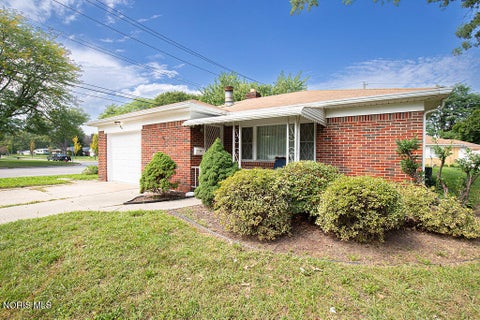 Tiny photo for 3464 Radisson Avenue, Toledo, OH 43614 (MLS # 10013110)