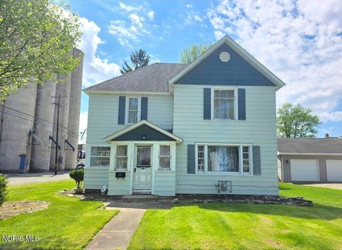 Photo of 131 W Maple Street, Deshler, OH 43516 (MLS # 10007070)