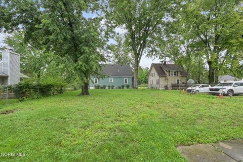 Tiny photo for 6939 Dorr Street, Toledo, OH 43615 (MLS # 10012221)
