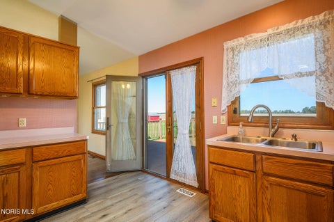 Tiny photo for 13266 King Road, Bowling Green, OH 43402 (MLS # 10014378)