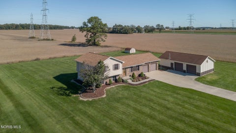 Tiny photo for 13266 King Road, Bowling Green, OH 43402 (MLS # 10014378)