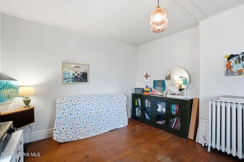 Tiny photo for 2040 Glenwood Avenue, Toledo, OH 43620 (MLS # 10000426)