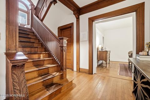 Tiny photo for 2040 Glenwood Avenue, Toledo, OH 43620 (MLS # 10000426)