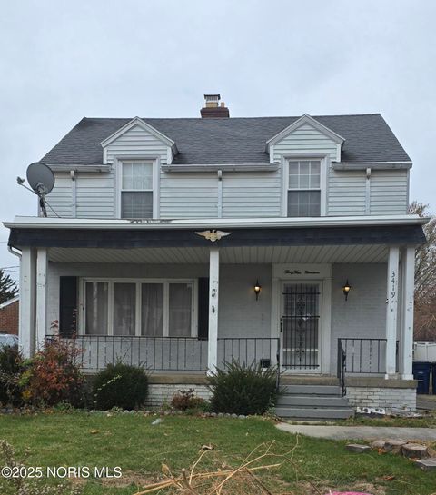 Photo of 3419 Gorney Place, Toledo, OH 43608 (MLS # 10001929)