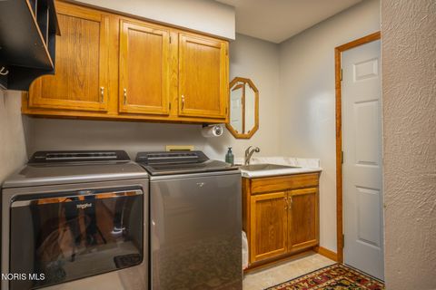 Tiny photo for 5102 Sprucewood Court, Sylvania, OH 43560 (MLS # 10005561)