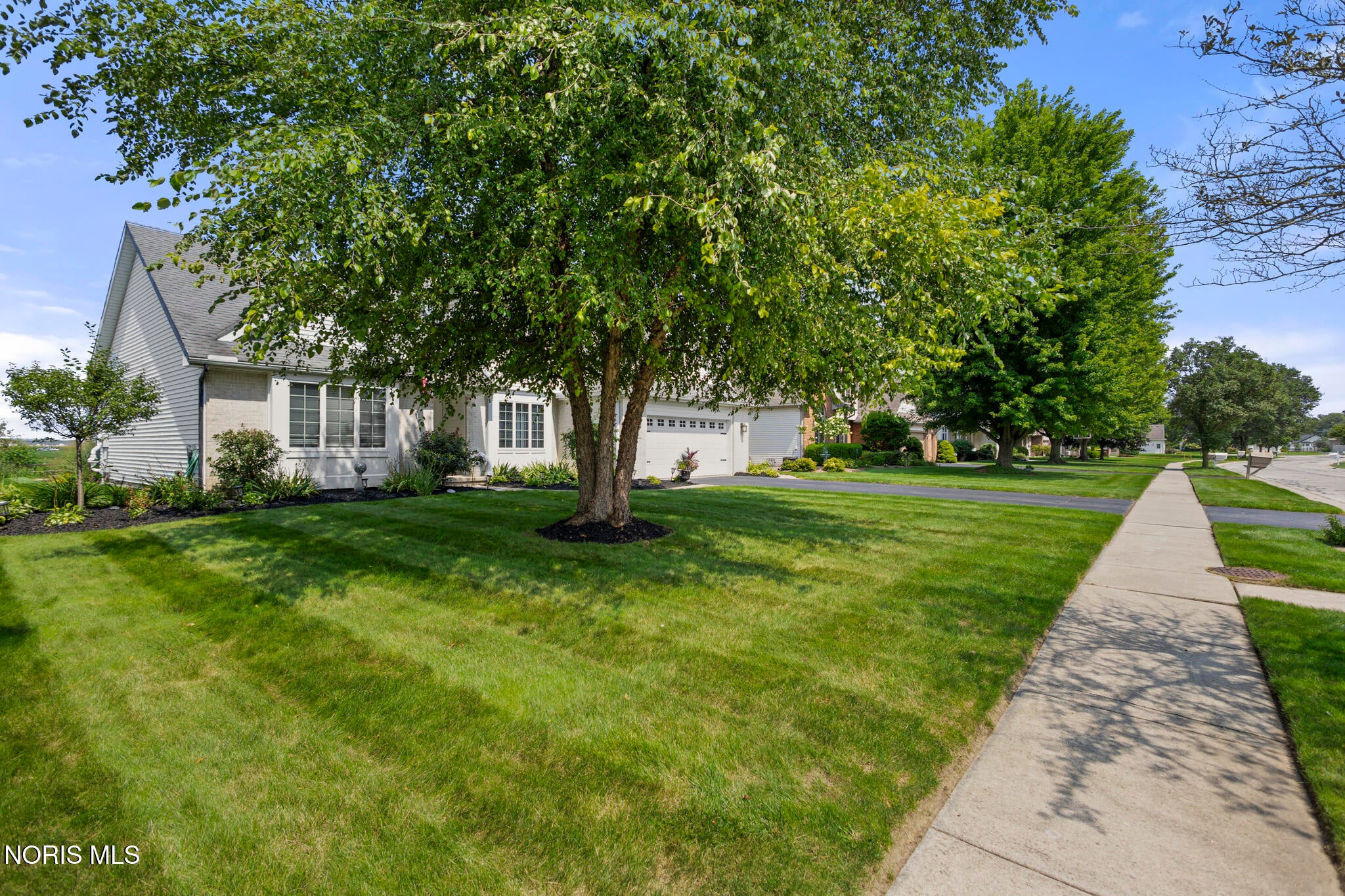 1492 Eastridge Drive