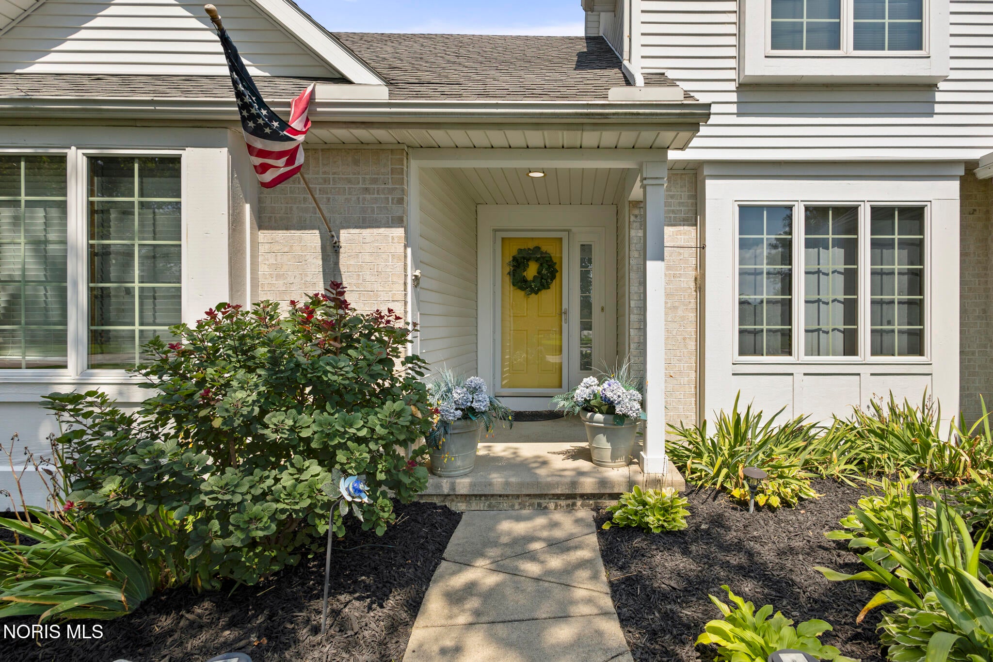 1492 Eastridge Drive