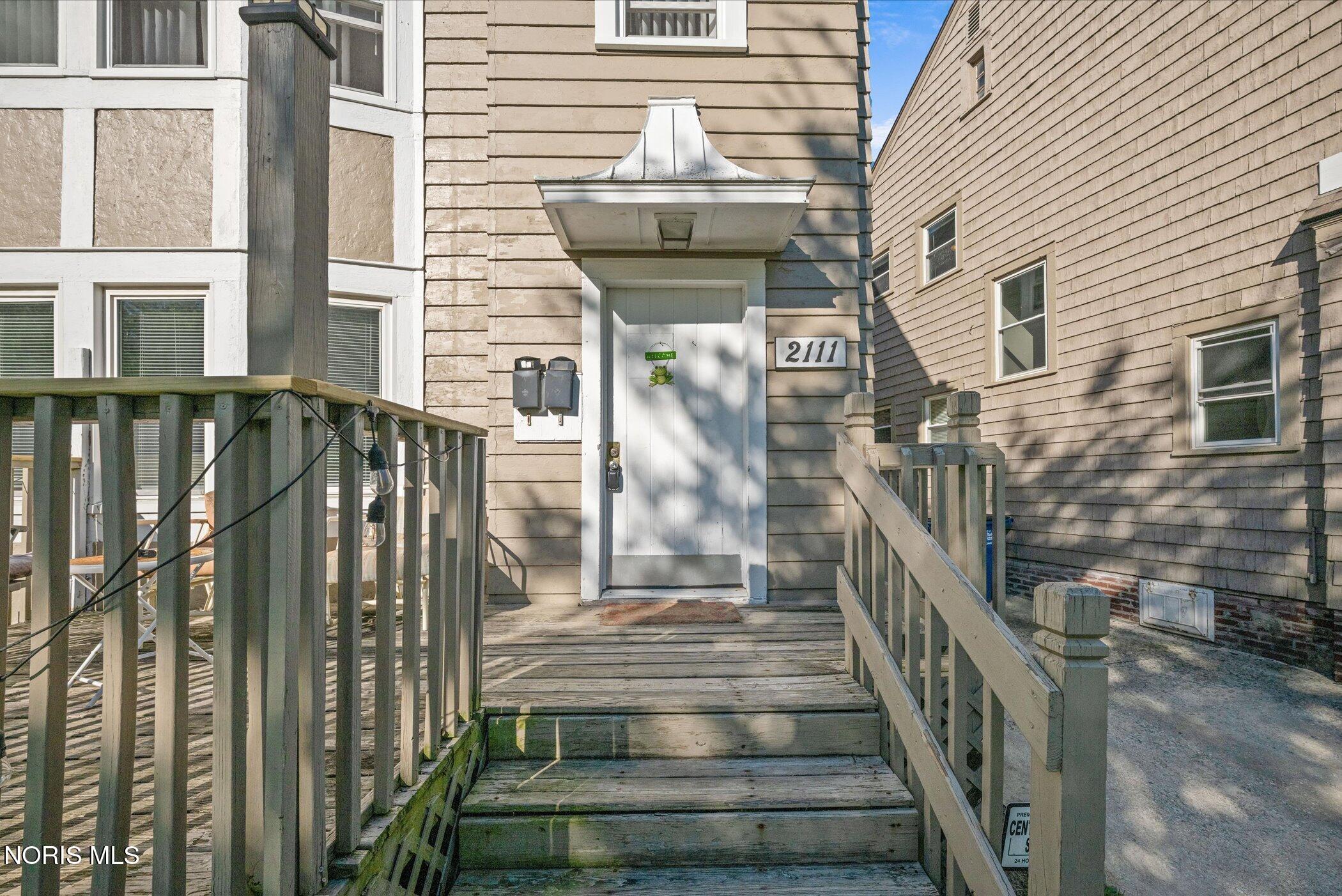 2111 Kensington Road
