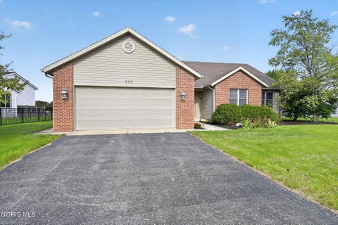 Tiny photo for 908 Tarra Oaks Drive, Findlay, OH 45840 (MLS # 10013636)