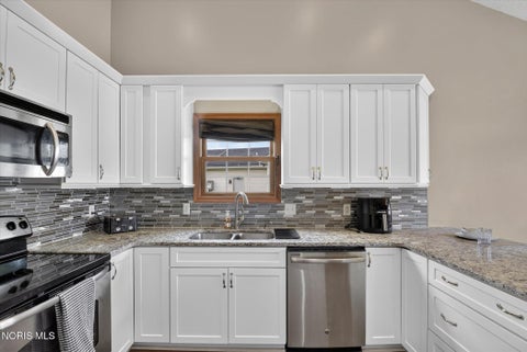 Tiny photo for 908 Tarra Oaks Drive, Findlay, OH 45840 (MLS # 10013636)