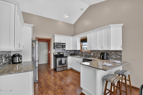 Tiny photo for 908 Tarra Oaks Drive, Findlay, OH 45840 (MLS # 10013636)