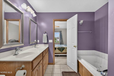Tiny photo for 908 Tarra Oaks Drive, Findlay, OH 45840 (MLS # 10013636)