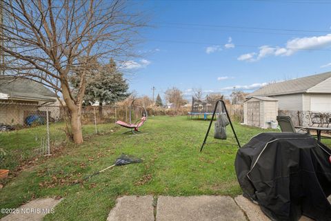 Tiny photo for 1126 Slater Street, Toledo, OH 43612 (MLS # 10001717)