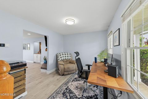 Tiny photo for 1607 Horseshoe Bend Dr DR, Perrysburg, OH 43551 (MLS # 10008060)