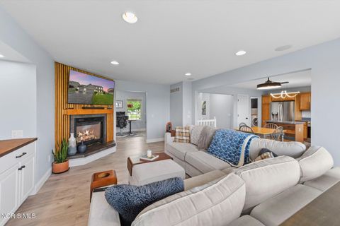Tiny photo for 1607 Horseshoe Bend Dr DR, Perrysburg, OH 43551 (MLS # 10008060)