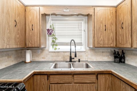 Tiny photo for 5925 Murnen Road, Toledo, OH 43623 (MLS # 10005155)