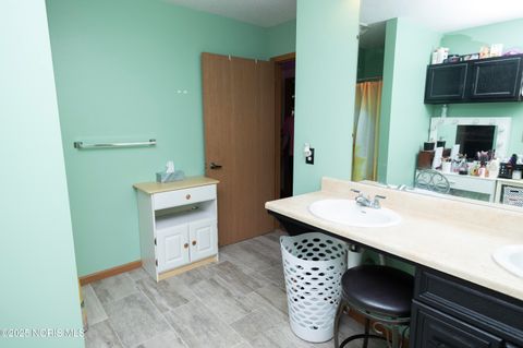 Tiny photo for 1865 Breckenridge Road, Findlay, OH 45840 (MLS # 10000638)