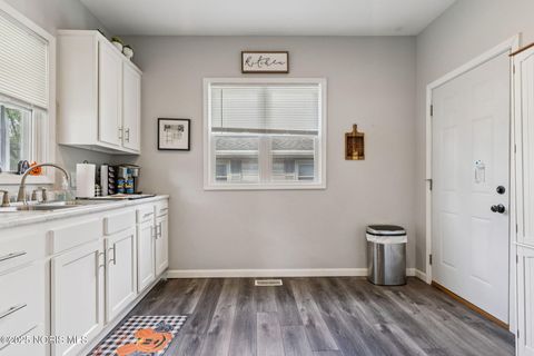 Tiny photo for 619 Fishlock Avenue, Findlay, OH 45840 (MLS # 10000832)