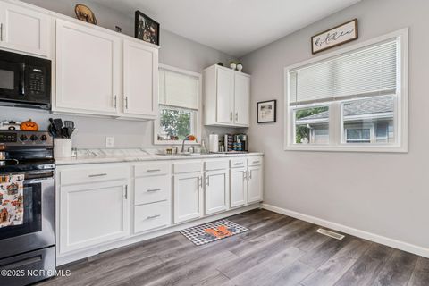 Tiny photo for 619 Fishlock Avenue, Findlay, OH 45840 (MLS # 10000832)