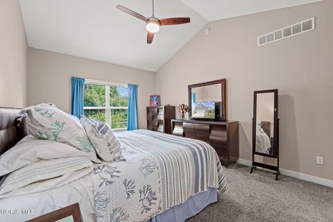 Tiny photo for 1050 N Ironwood Drive, Rossford, OH 43460 (MLS # 10010308)