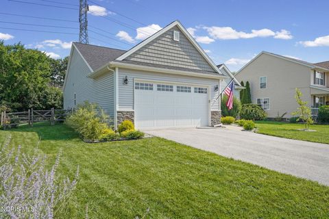 Tiny photo for 1050 N Ironwood Drive, Rossford, OH 43460 (MLS # 10010308)
