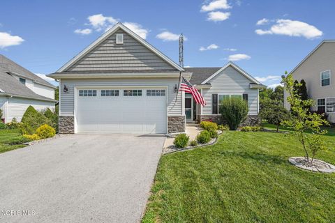 Photo of 1050 N Ironwood Drive, Rossford, OH 43460 (MLS # 10010308)