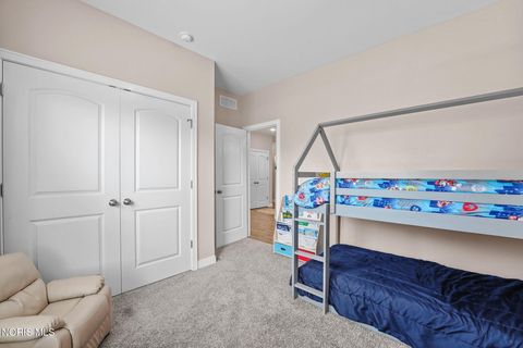 Tiny photo for 1050 N Ironwood Drive, Rossford, OH 43460 (MLS # 10010308)
