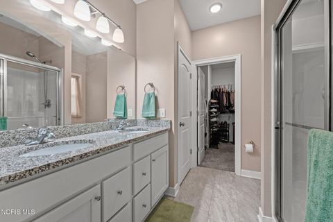Tiny photo for 1050 N Ironwood Drive, Rossford, OH 43460 (MLS # 10010308)