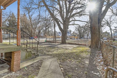 Tiny photo for 1155 W Woodruff Avenue, Toledo, OH 43606 (MLS # 10002420)