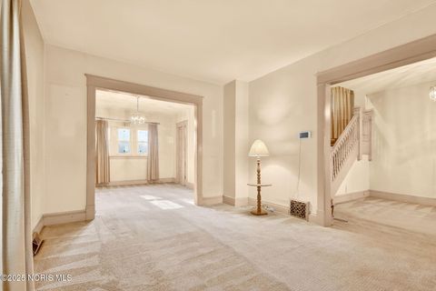 Tiny photo for 1155 W Woodruff Avenue, Toledo, OH 43606 (MLS # 10002420)