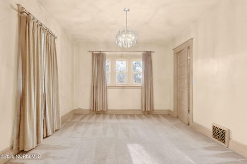 Tiny photo for 1155 W Woodruff Avenue, Toledo, OH 43606 (MLS # 10002420)