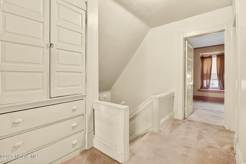 Tiny photo for 1155 W Woodruff Avenue, Toledo, OH 43606 (MLS # 10002420)