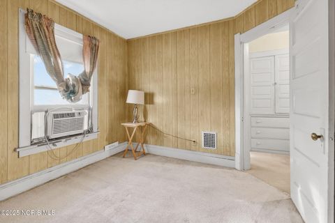 Tiny photo for 1155 W Woodruff Avenue, Toledo, OH 43606 (MLS # 10002420)