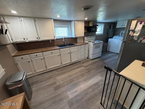 Tiny photo for 5616 Yarmouth Avenue, Toledo, OH 43623 (MLS # 10013340)
