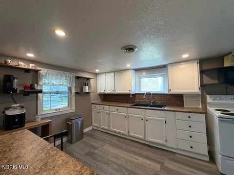 Tiny photo for 5616 Yarmouth Avenue, Toledo, OH 43623 (MLS # 10013340)