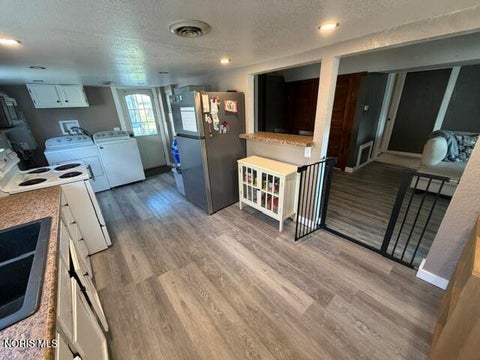 Tiny photo for 5616 Yarmouth Avenue, Toledo, OH 43623 (MLS # 10013340)