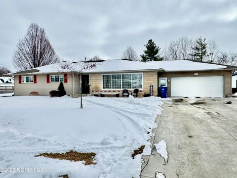 Photo of 217 Clarksville Road, Edgerton, OH 43517 (MLS # 10003834)