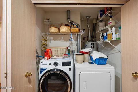 Tiny photo for 3421 Bayberry Place, Oregon, OH 43616 (MLS # 10006339)