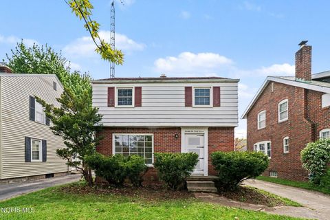 Photo of 2647 Stamford Drive, Toledo, OH 43614 (MLS # 10006943)