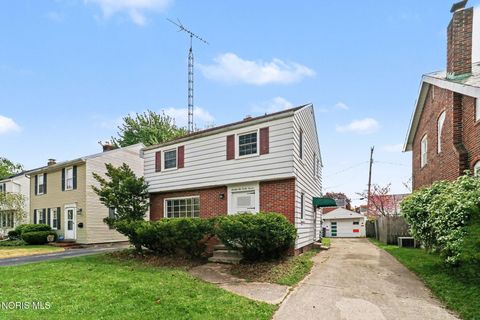 Tiny photo for 2647 Stamford Drive, Toledo, OH 43614 (MLS # 10006943)